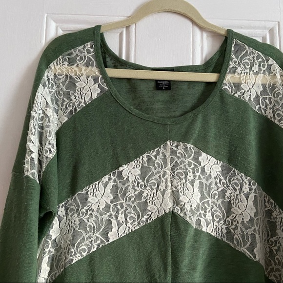 VEUC Olive Green + Lace Lightweight Sweater - Picture 3 of 7